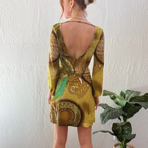 Y2K Green Paisley Printed Flare Sleeve Stretch Mini Dress - Picture 2 of 6
